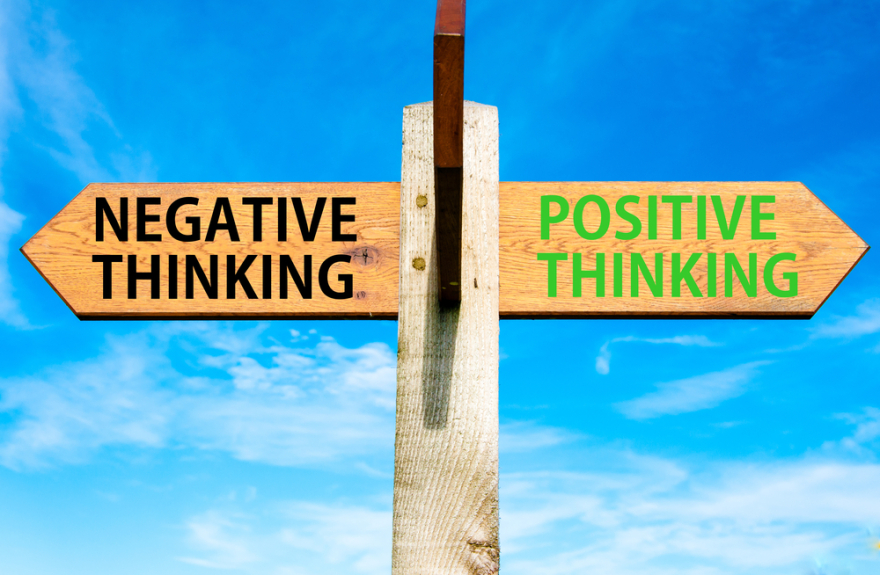 negative thinking vs. positive thinking signpost